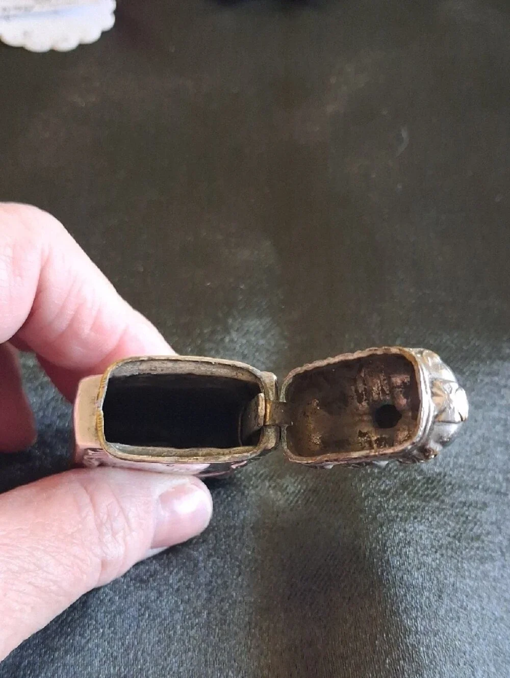 Ornate Victorian Edwardian Silverplate Corination Vesta Case